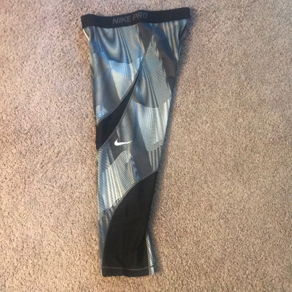 Nike Pro Leggings - Picture 3 of 7